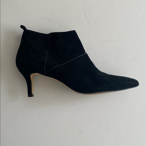 Donald Pliner Farron Suede Ankle Boots size 8.5  3” heel - Picture 1 of 15